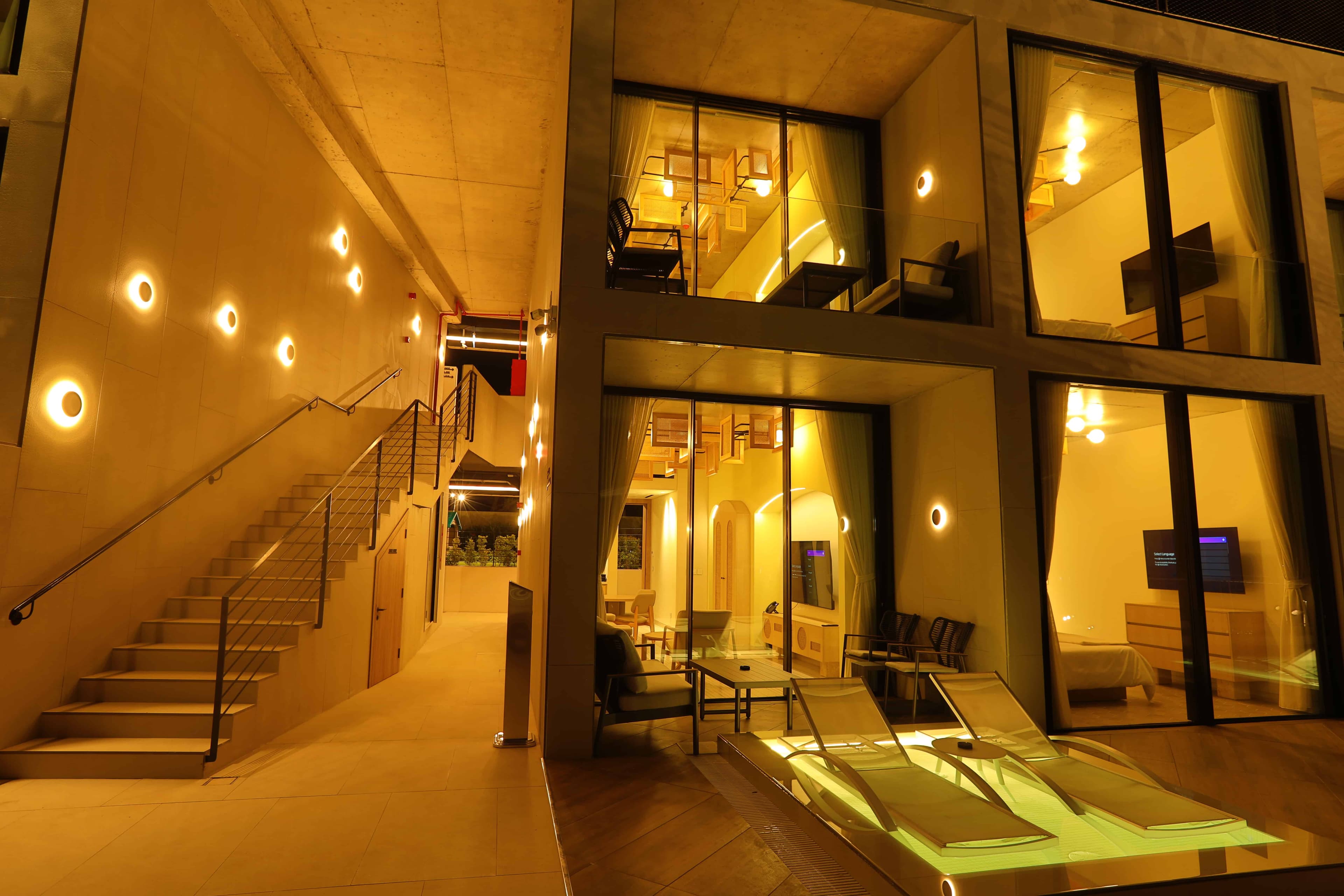 Luxury showcase 2